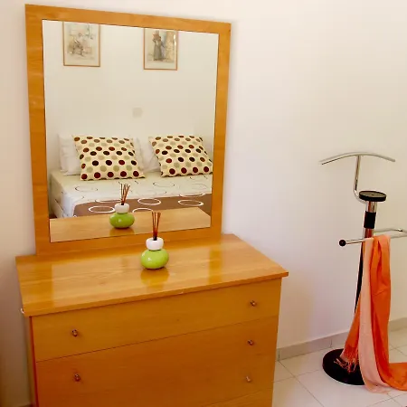 C2 2 Bedroom Daire Kissonerga